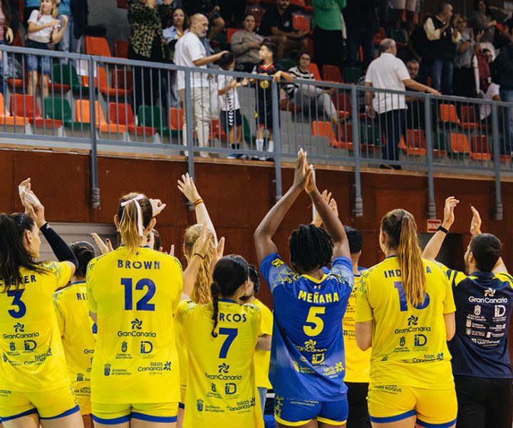 CV Olímpico con la afición